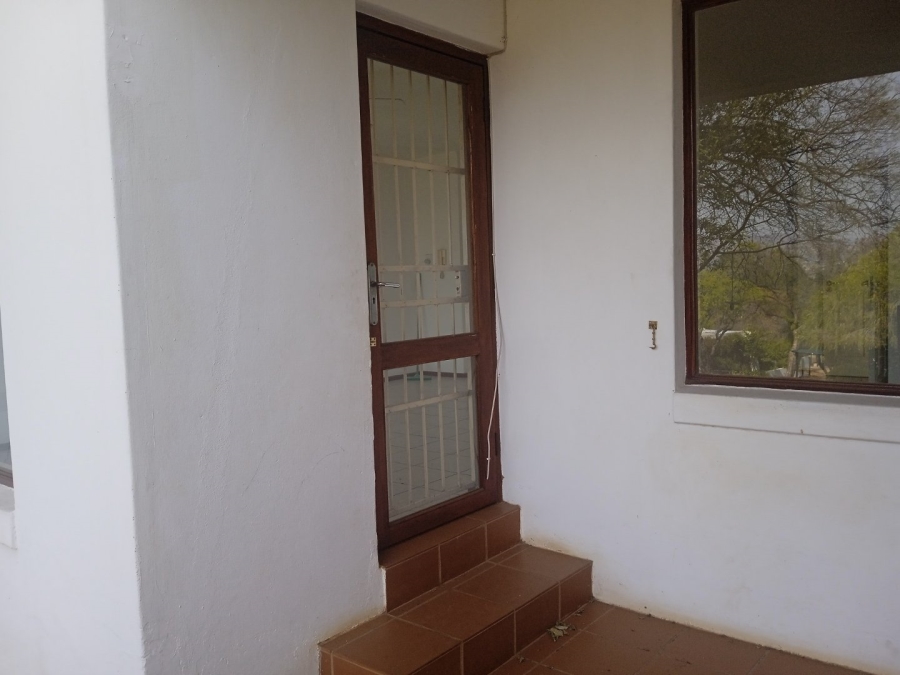 To Let 1 Bedroom Property for Rent in Kosmos North West